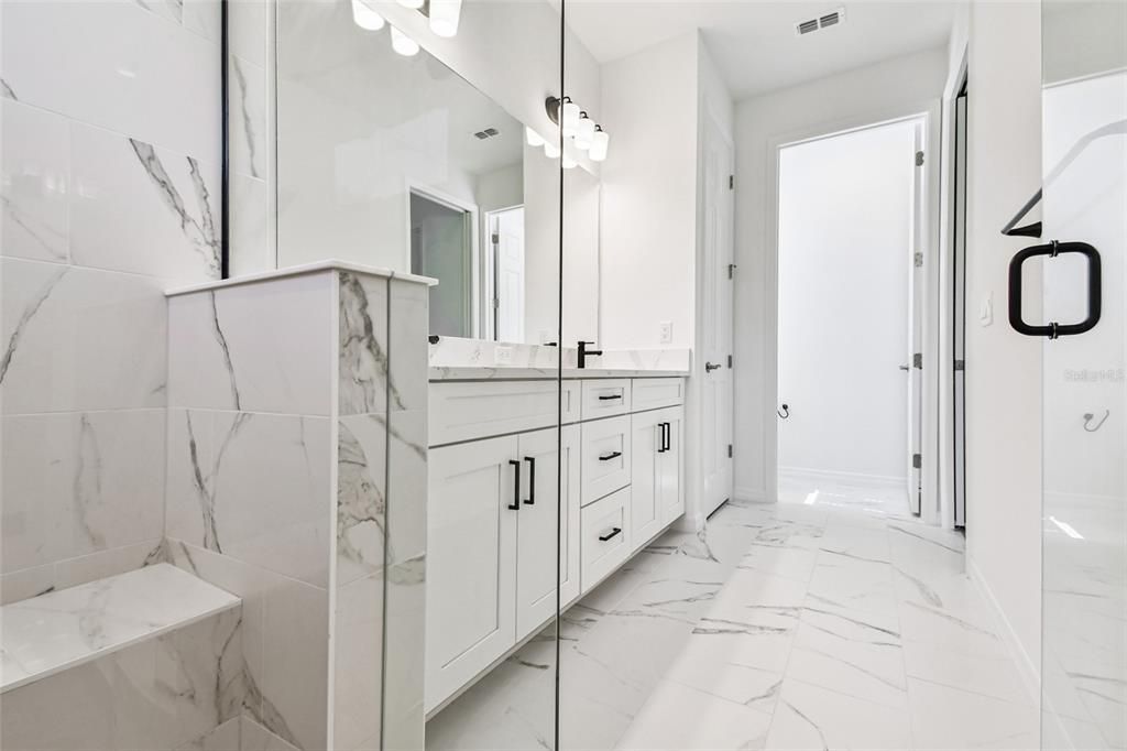 Activo con contrato: $379,999 (2 camas, 2 baños, 1452 Pies cuadrados)