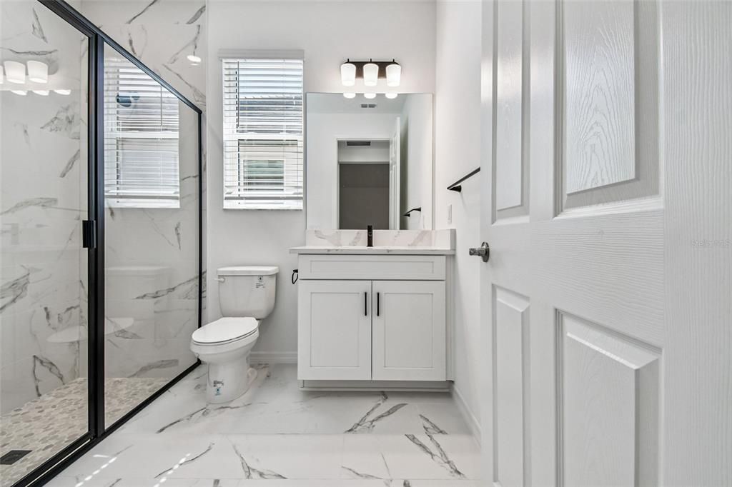 Activo con contrato: $379,999 (2 camas, 2 baños, 1452 Pies cuadrados)