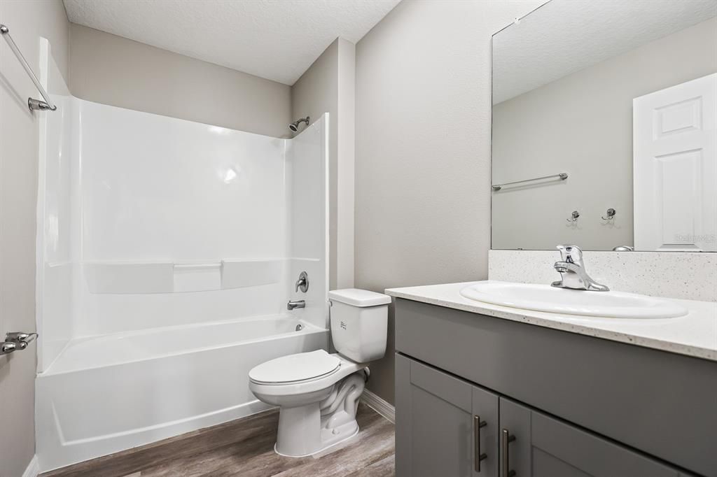 For Rent: $3,100 (5 beds, 3 baths, 2479 Square Feet)