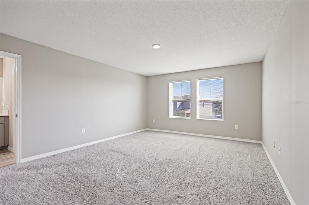 For Rent: $3,100 (5 beds, 3 baths, 2479 Square Feet)