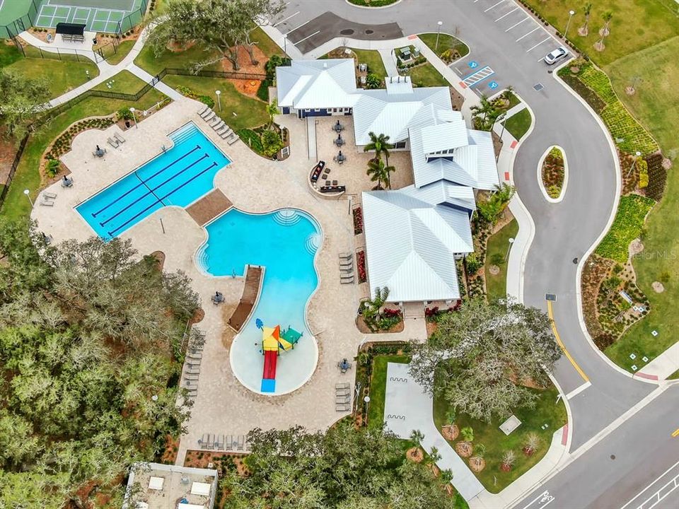 For Rent: $3,100 (5 beds, 3 baths, 2479 Square Feet)