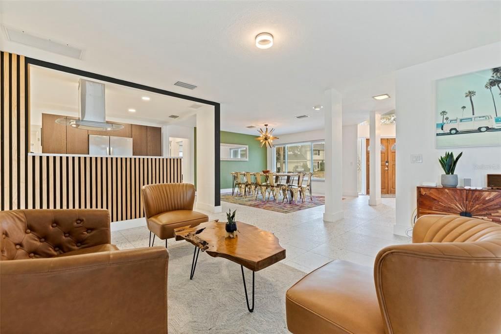 For Sale: $850,000 (7 beds, 4 baths, 2956 Square Feet)