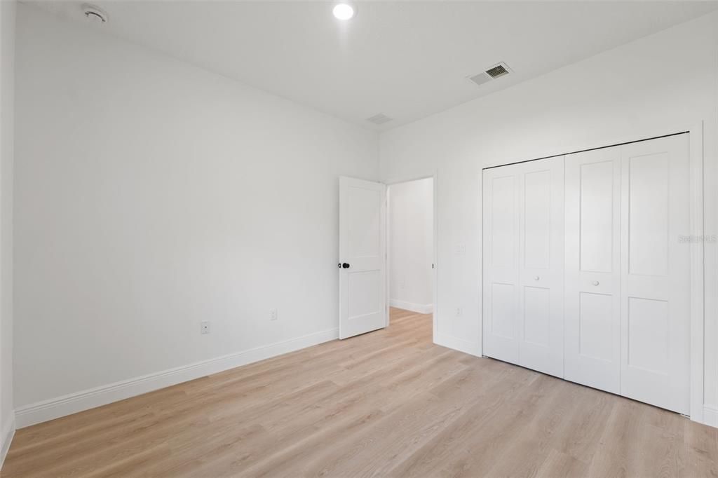 For Sale: $309,000 (4 beds, 2 baths, 1751 Square Feet)