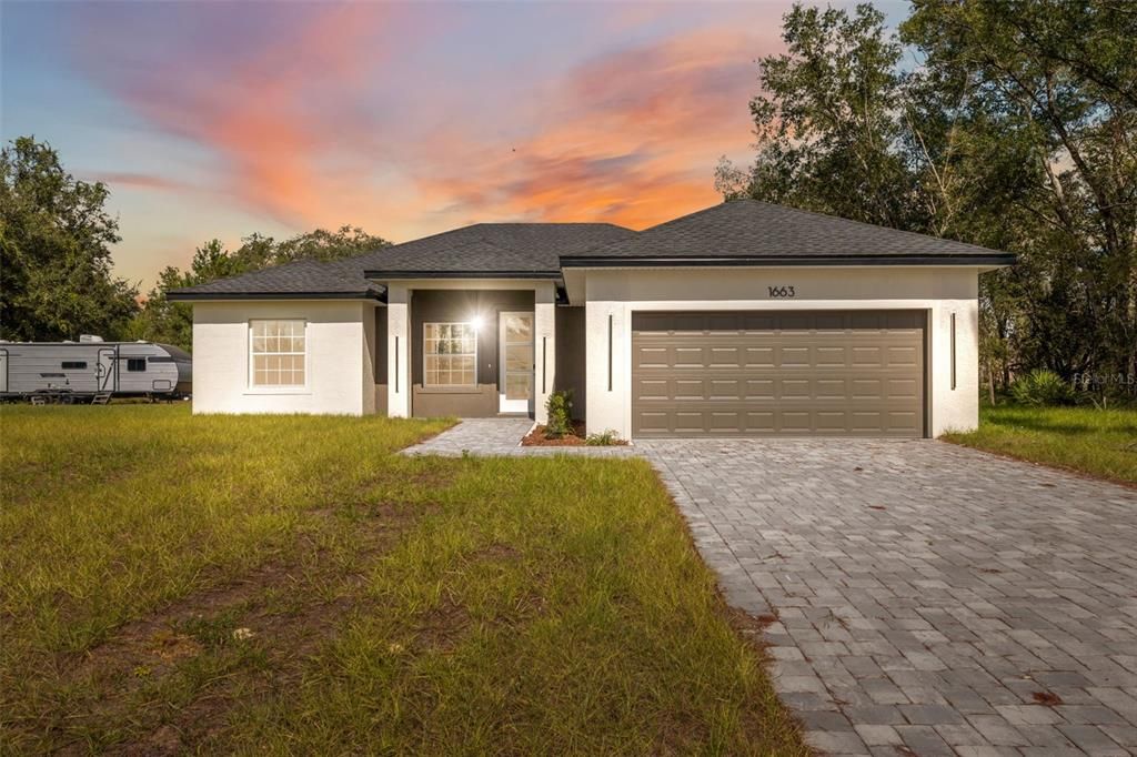 For Sale: $309,000 (4 beds, 2 baths, 1751 Square Feet)