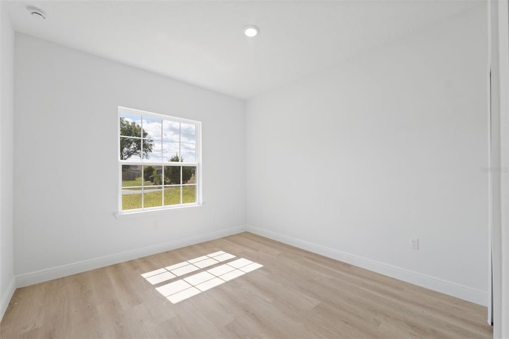 For Sale: $309,000 (4 beds, 2 baths, 1751 Square Feet)