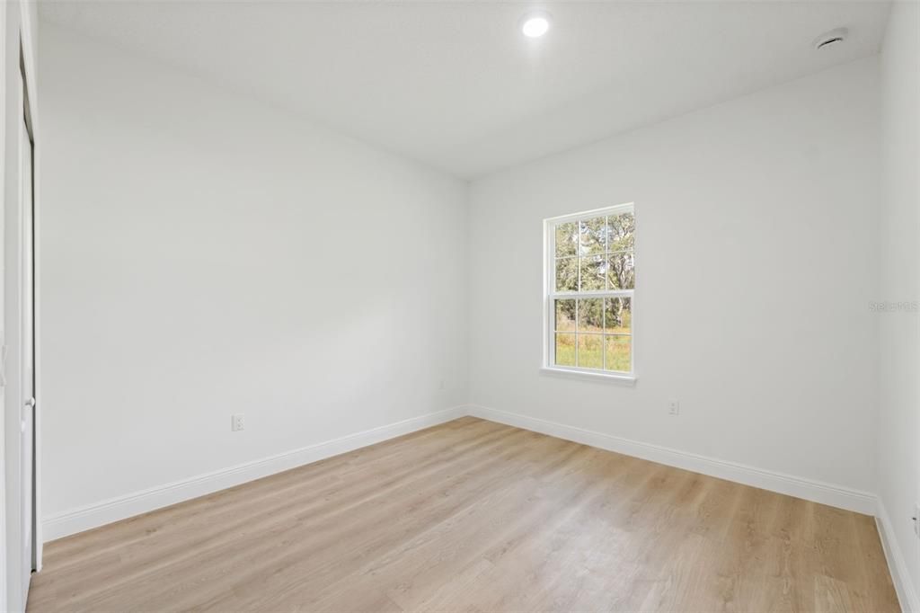 For Sale: $309,000 (4 beds, 2 baths, 1751 Square Feet)