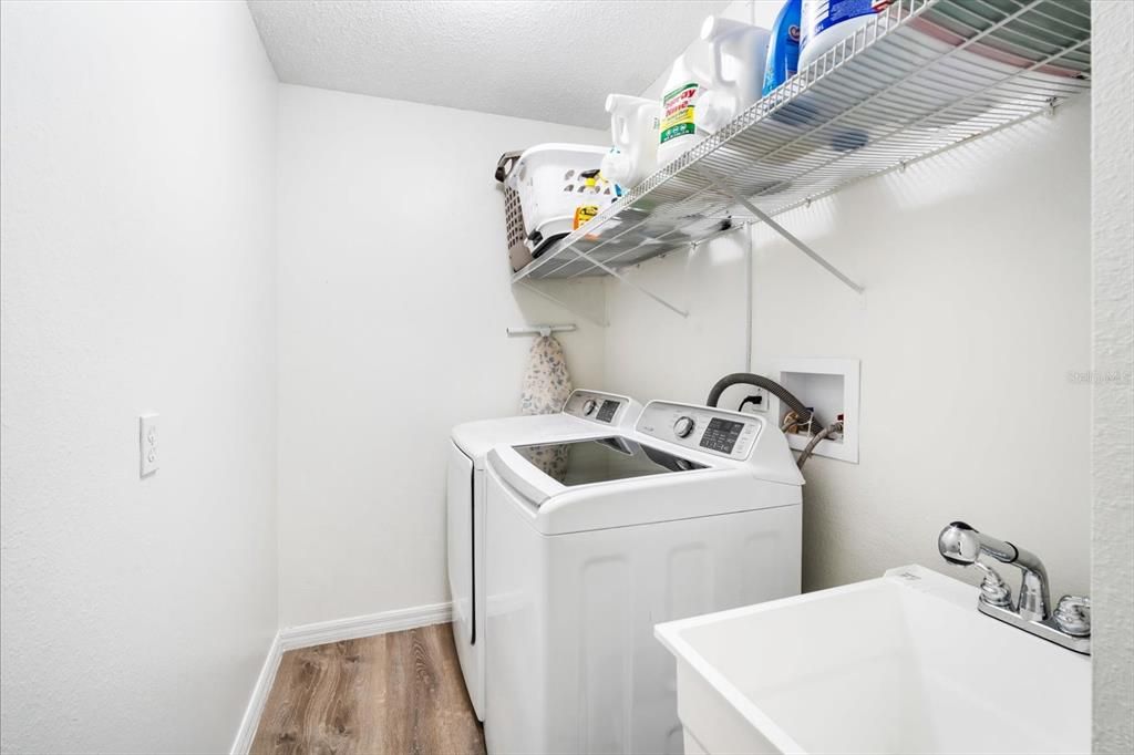 For Sale: $599,000 (4 beds, 3 baths, 2842 Square Feet)