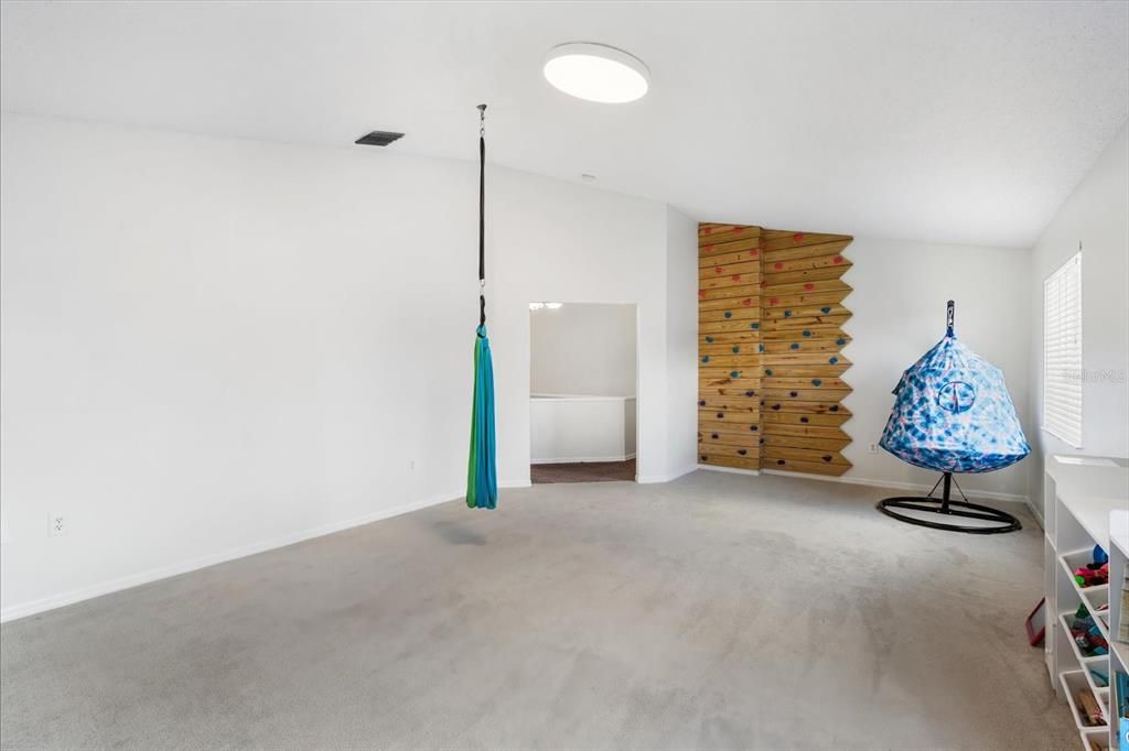 For Sale: $599,000 (4 beds, 3 baths, 2842 Square Feet)