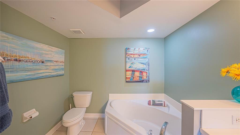 Active With Contract: $499,000 (2 beds, 2 baths, 1674 Square Feet)