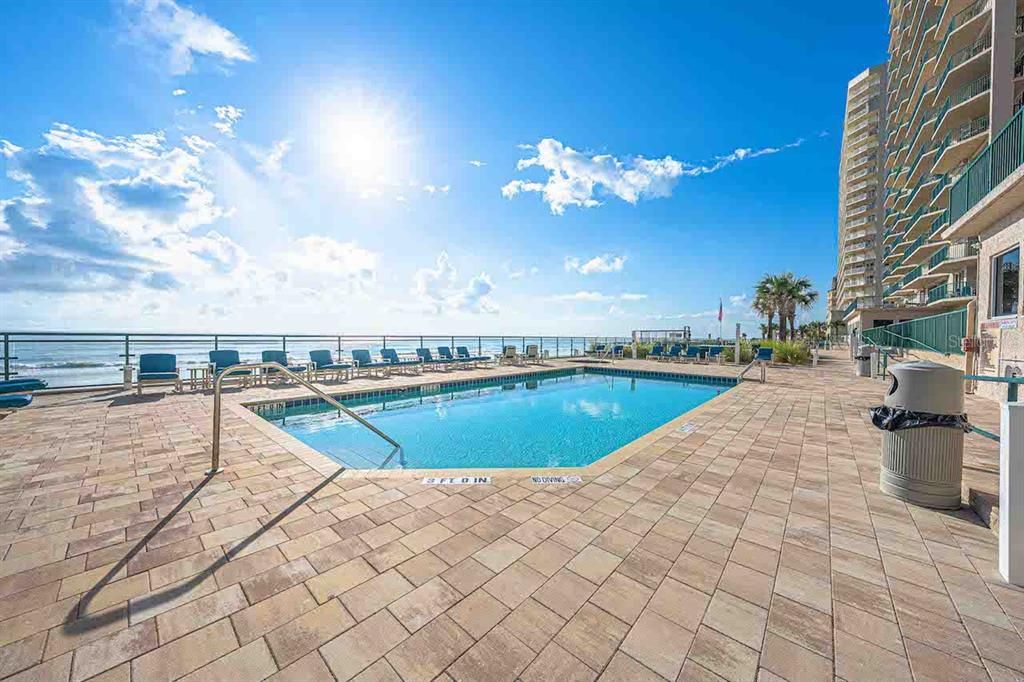 Active With Contract: $499,000 (2 beds, 2 baths, 1674 Square Feet)