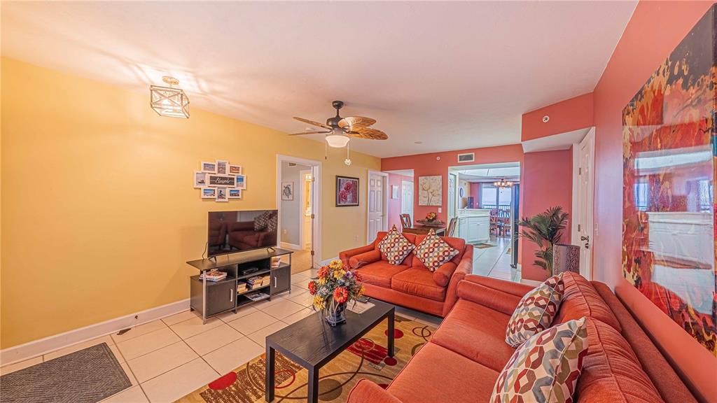 Active With Contract: $499,000 (2 beds, 2 baths, 1674 Square Feet)