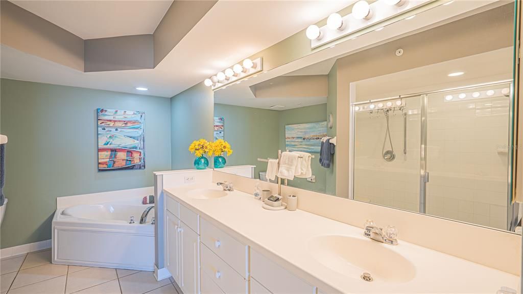 Active With Contract: $499,000 (2 beds, 2 baths, 1674 Square Feet)