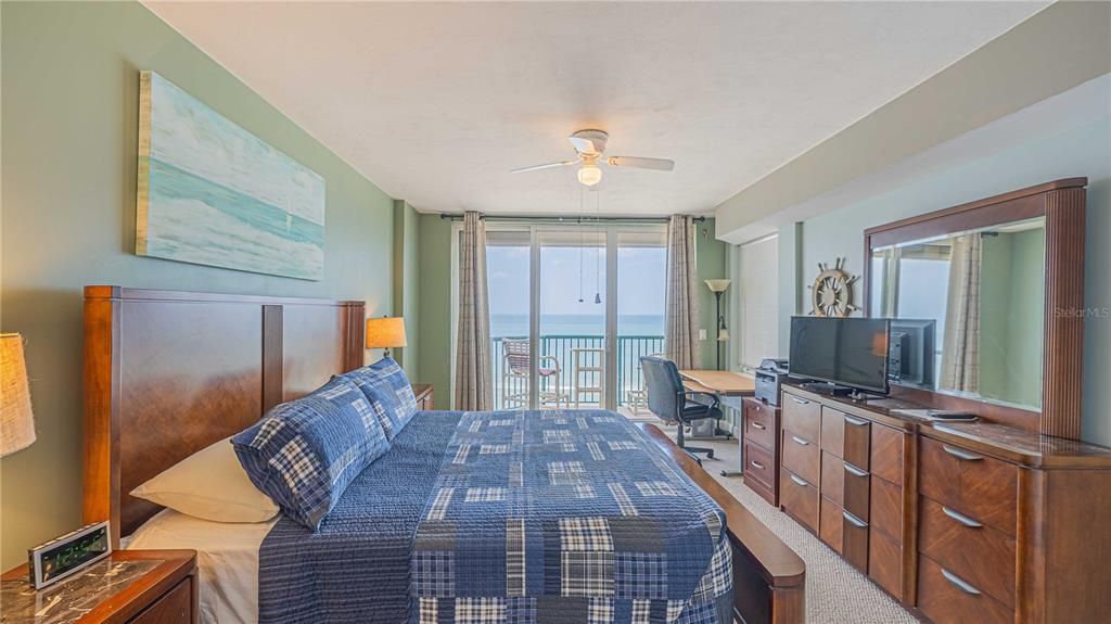 Active With Contract: $499,000 (2 beds, 2 baths, 1674 Square Feet)