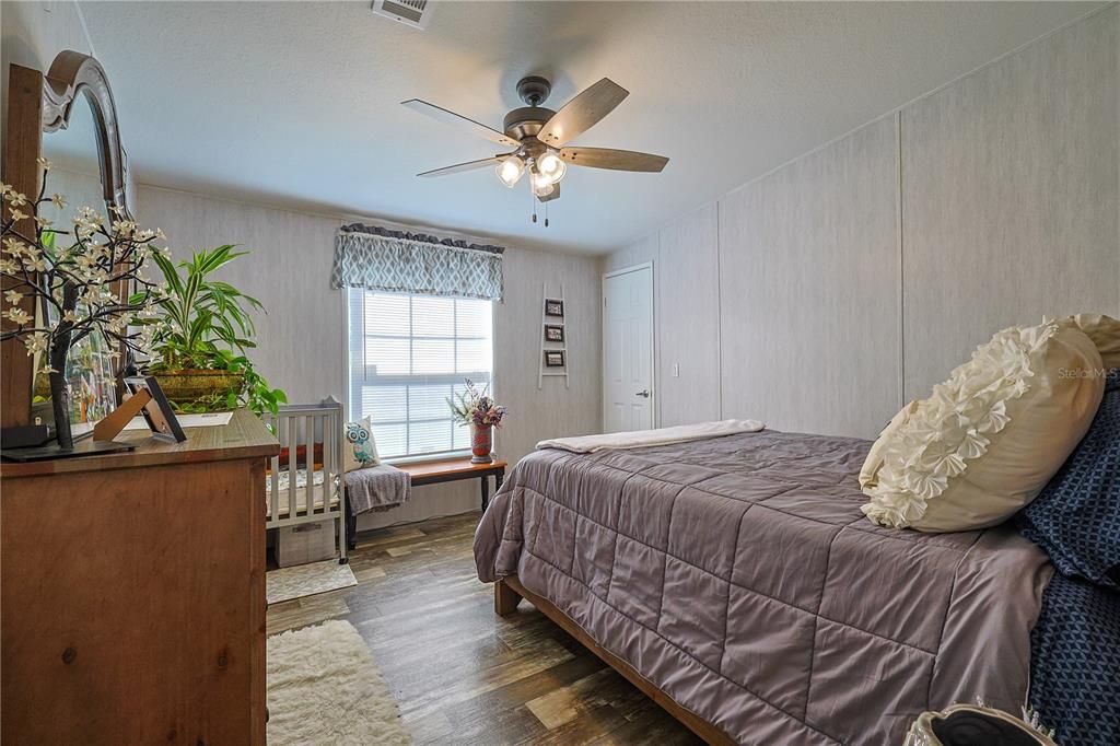 For Sale: $307,100 (3 beds, 2 baths, 1404 Square Feet)