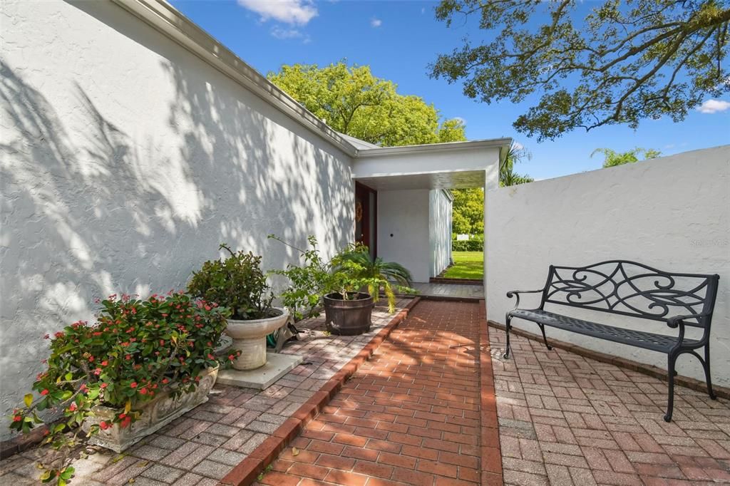 Active With Contract: $395,000 (2 beds, 2 baths, 1320 Square Feet)