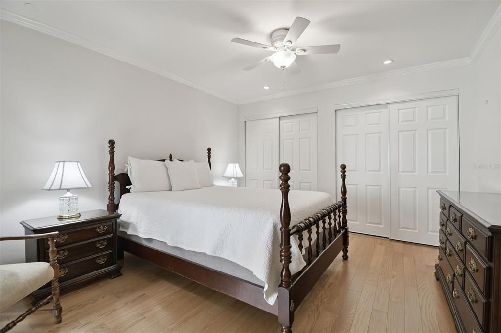 Active With Contract: $395,000 (2 beds, 2 baths, 1320 Square Feet)