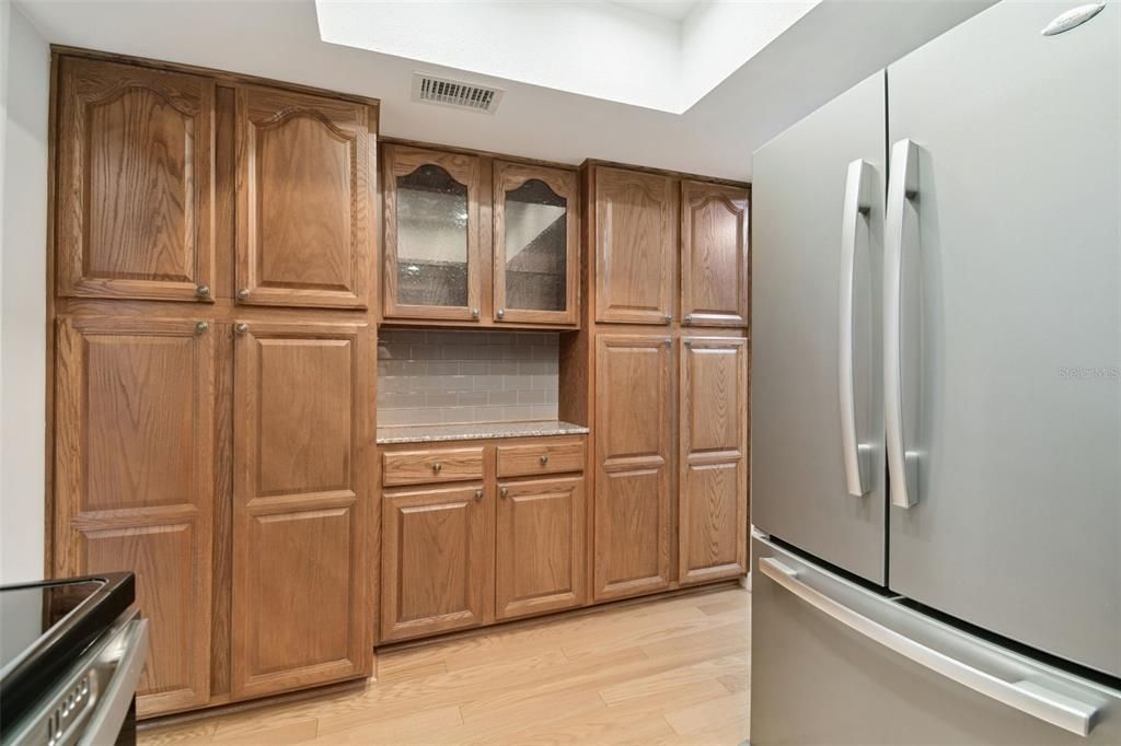 Active With Contract: $395,000 (2 beds, 2 baths, 1320 Square Feet)