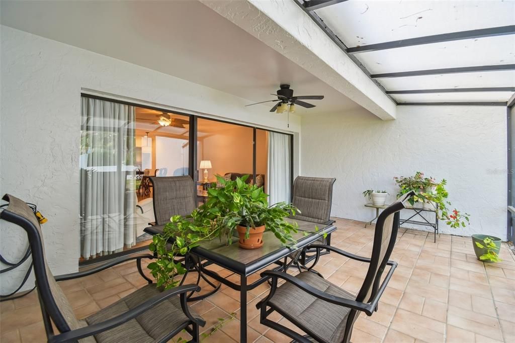 Active With Contract: $395,000 (2 beds, 2 baths, 1320 Square Feet)