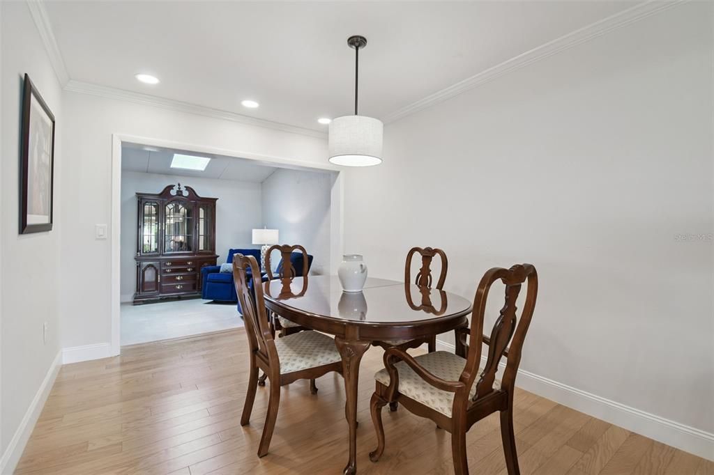 Active With Contract: $395,000 (2 beds, 2 baths, 1320 Square Feet)