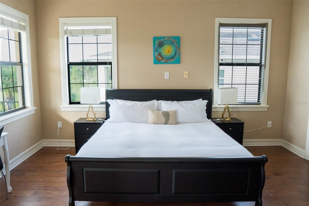 For Sale: $815,000 (4 beds, 4 baths, 3177 Square Feet)