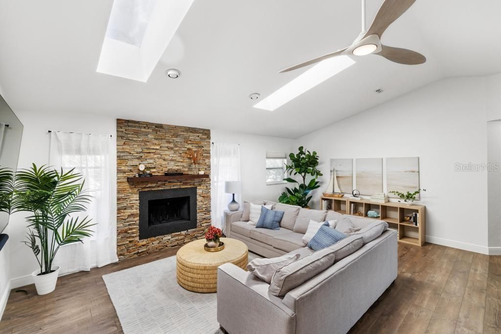 For Sale: $1,200,000 (3 beds, 3 baths, 2403 Square Feet)