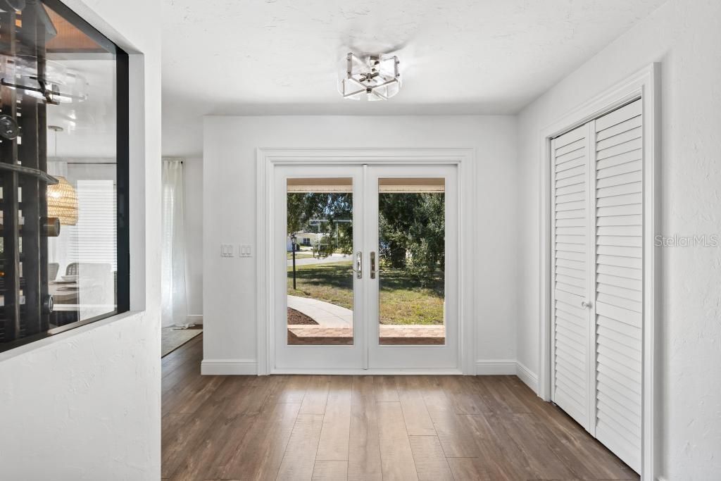 For Sale: $1,200,000 (3 beds, 3 baths, 2403 Square Feet)