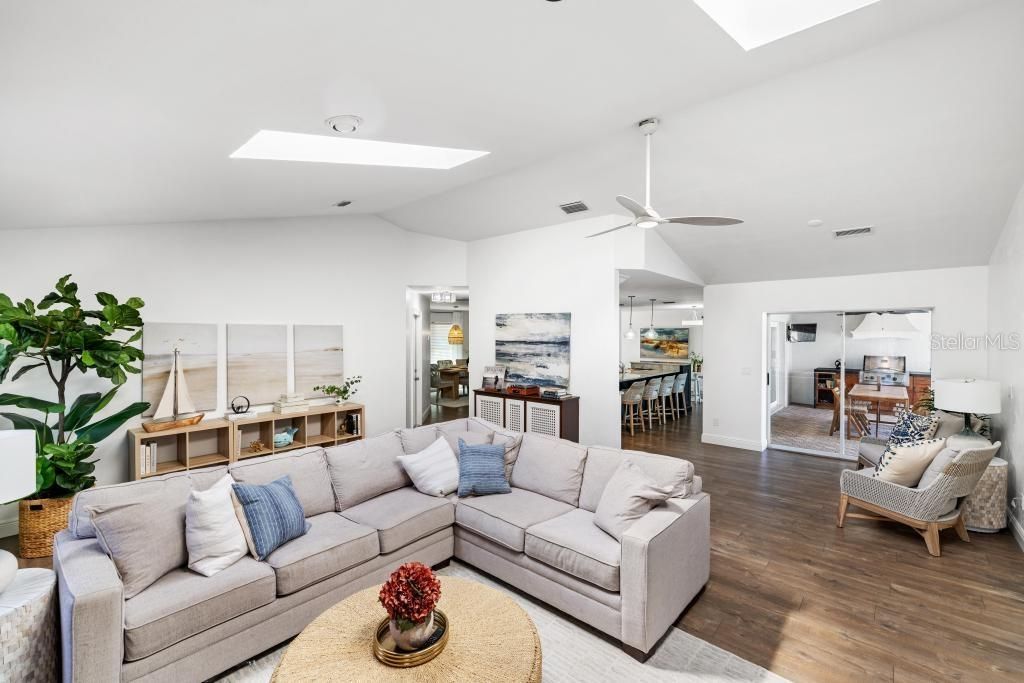 For Sale: $1,200,000 (3 beds, 3 baths, 2403 Square Feet)