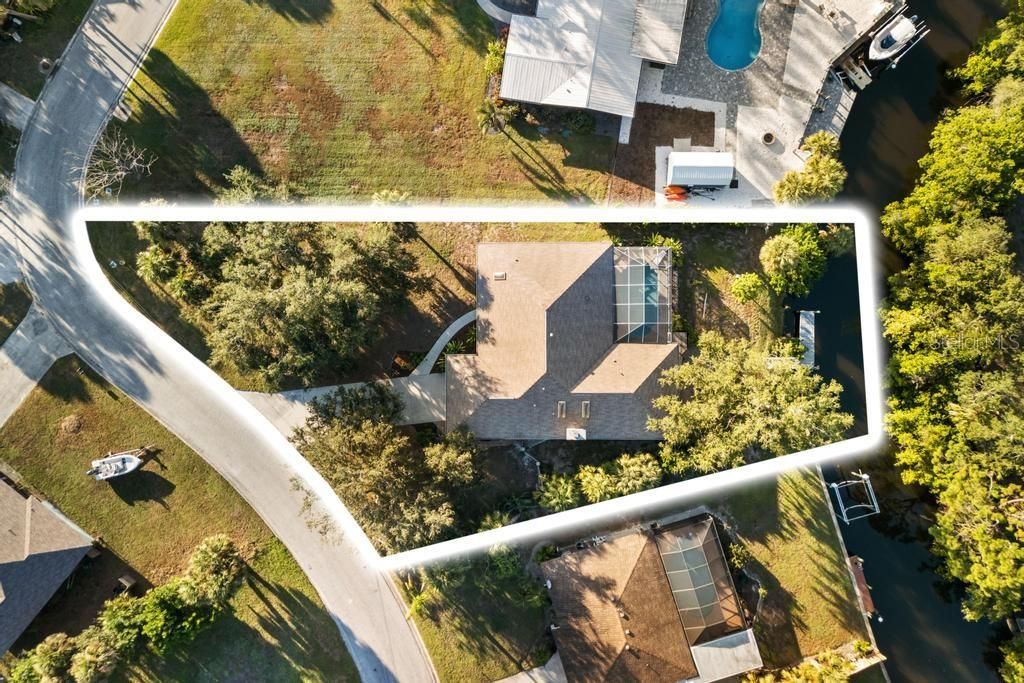 For Sale: $1,200,000 (3 beds, 3 baths, 2403 Square Feet)