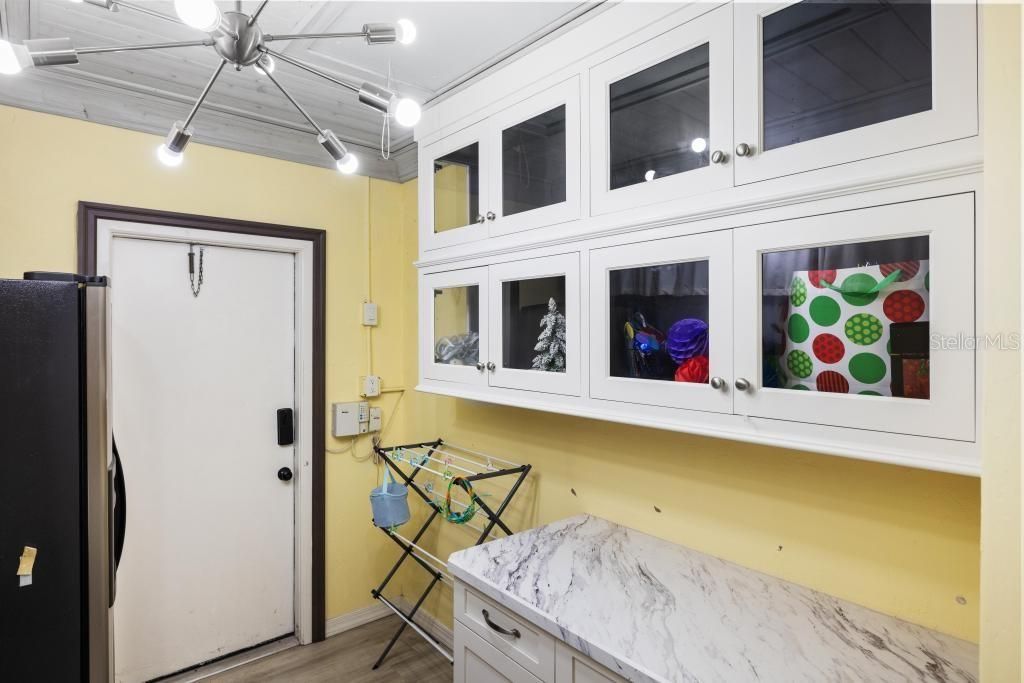 For Sale: $1,200,000 (3 beds, 3 baths, 2403 Square Feet)