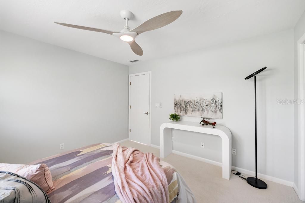 For Sale: $1,200,000 (3 beds, 3 baths, 2403 Square Feet)