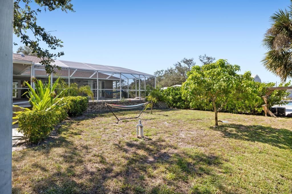 For Sale: $1,200,000 (3 beds, 3 baths, 2403 Square Feet)