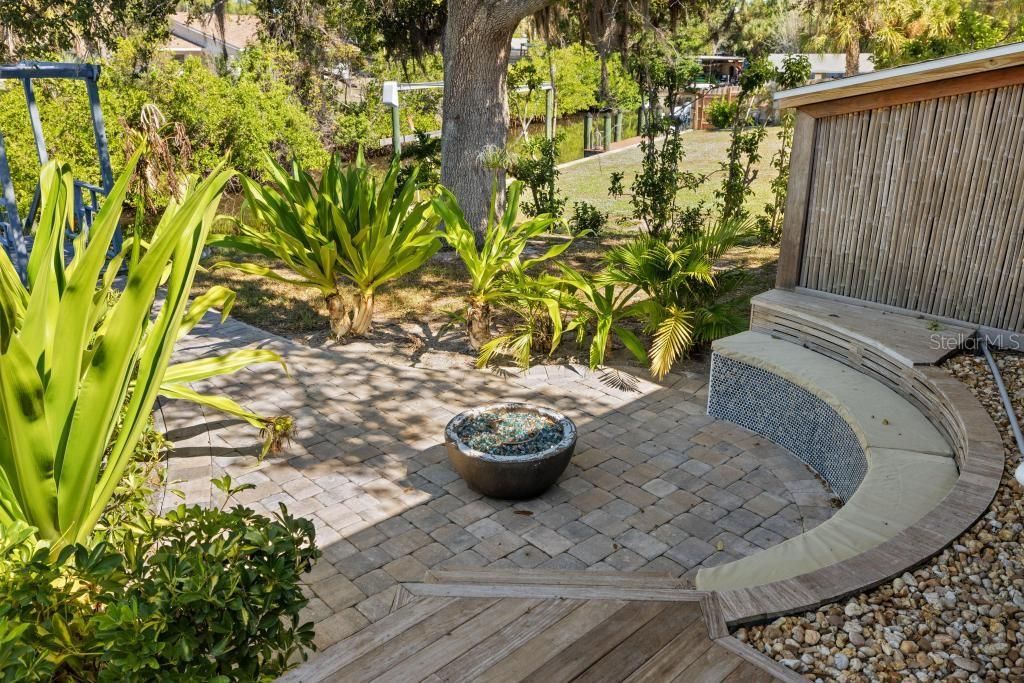 For Sale: $1,200,000 (3 beds, 3 baths, 2403 Square Feet)