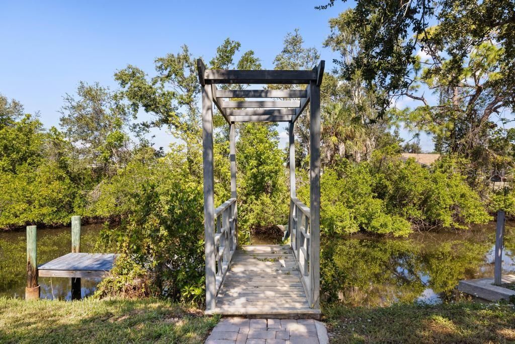 For Sale: $1,200,000 (3 beds, 3 baths, 2403 Square Feet)