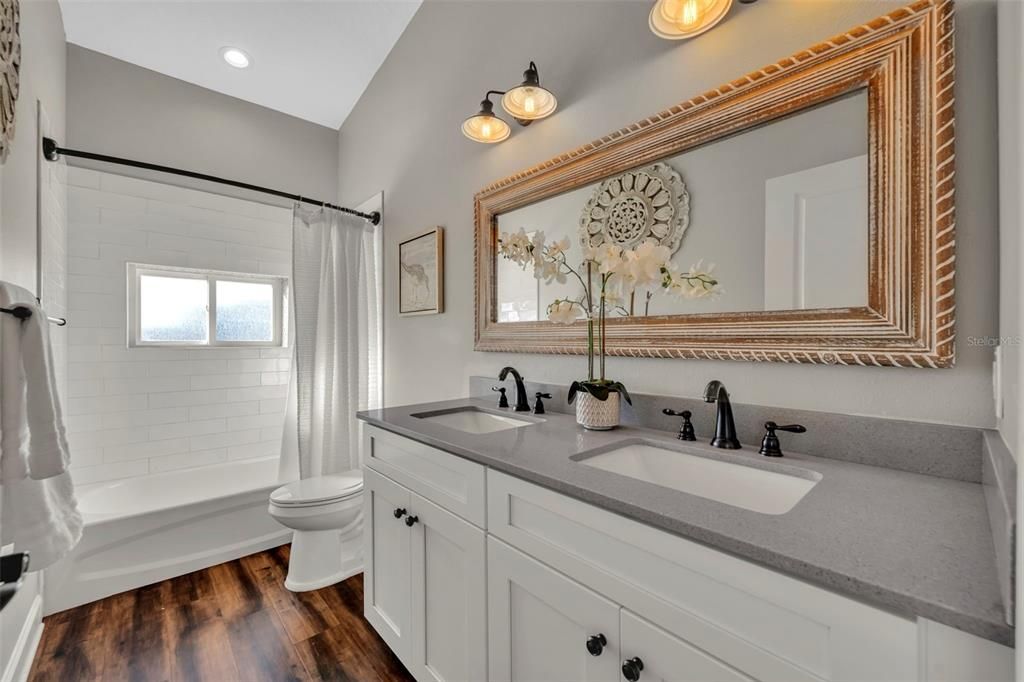 Active With Contract: $2,950,000 (3 beds, 2 baths, 2200 Square Feet)