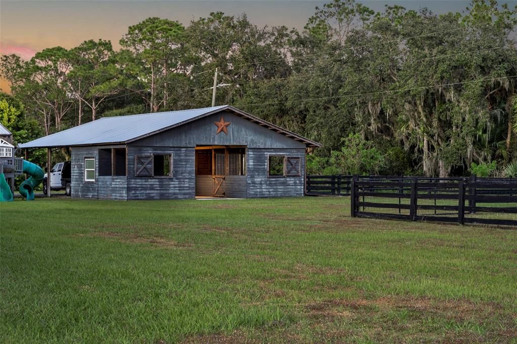 Active With Contract: $2,950,000 (3 beds, 2 baths, 2200 Square Feet)