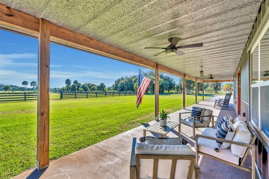 Active With Contract: $2,950,000 (3 beds, 2 baths, 2200 Square Feet)