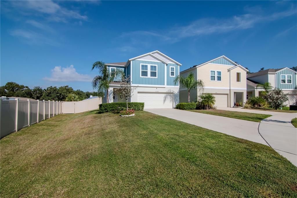 For Sale: $465,000 (5 beds, 3 baths, 2517 Square Feet)