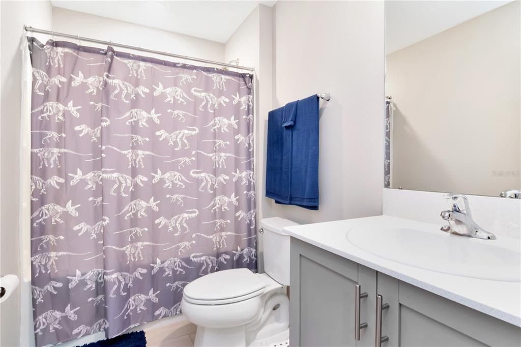 For Sale: $465,000 (5 beds, 3 baths, 2517 Square Feet)