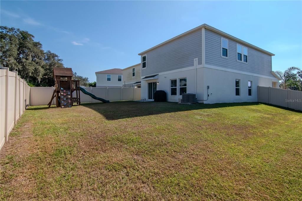 For Sale: $465,000 (5 beds, 3 baths, 2517 Square Feet)