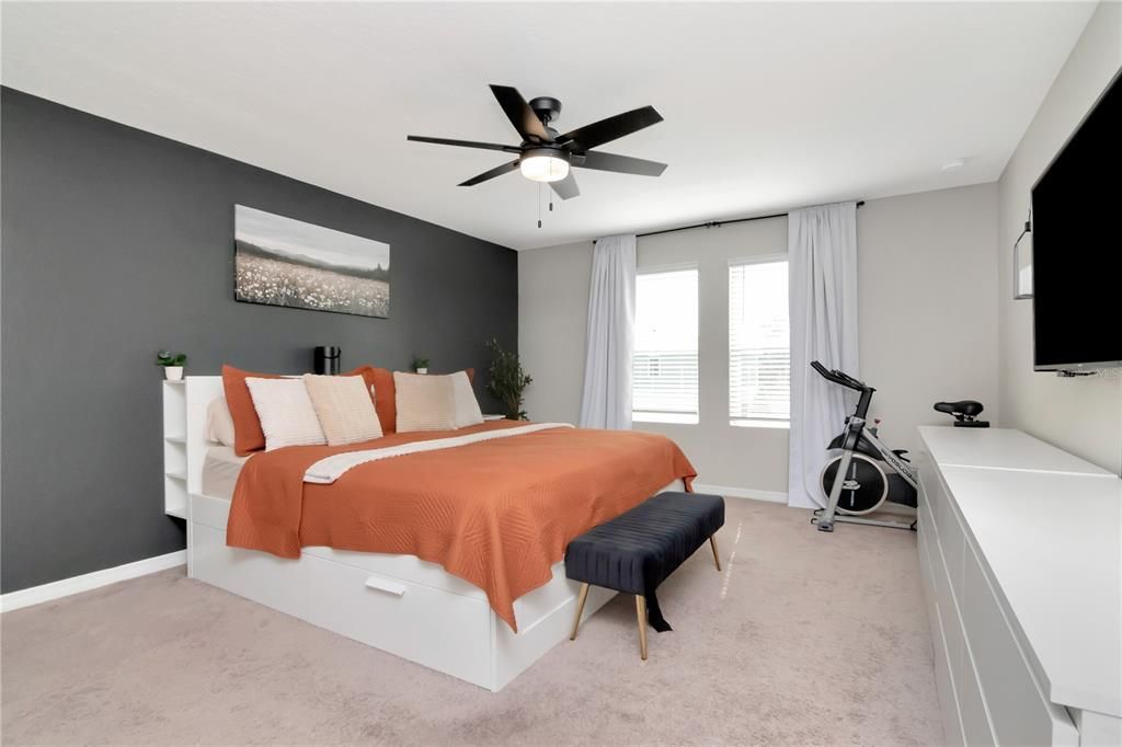 For Sale: $465,000 (5 beds, 3 baths, 2517 Square Feet)