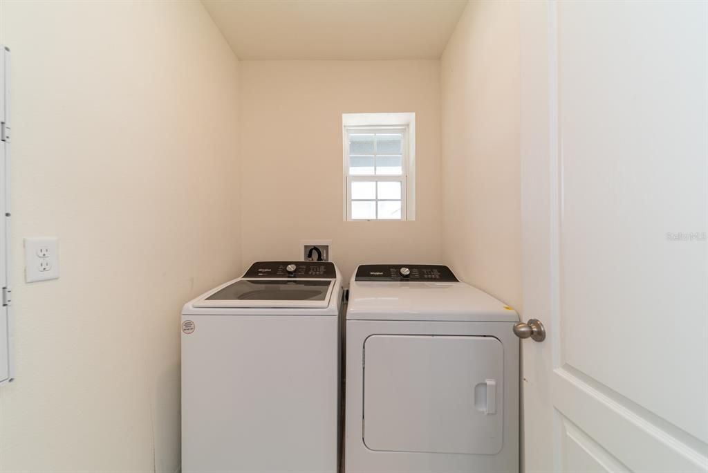 For Sale: $344,997 (3 beds, 2 baths, 1625 Square Feet)