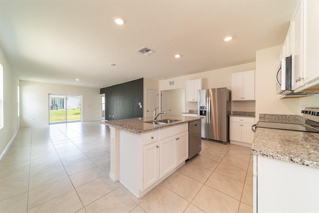 For Sale: $344,997 (3 beds, 2 baths, 1625 Square Feet)