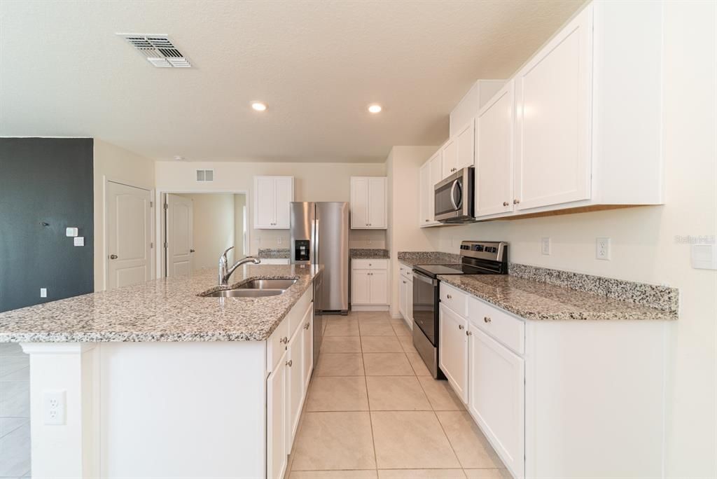 For Sale: $344,997 (3 beds, 2 baths, 1625 Square Feet)