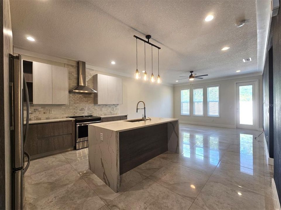 For Rent: $3,850 (4 beds, 2 baths, 2232 Square Feet)