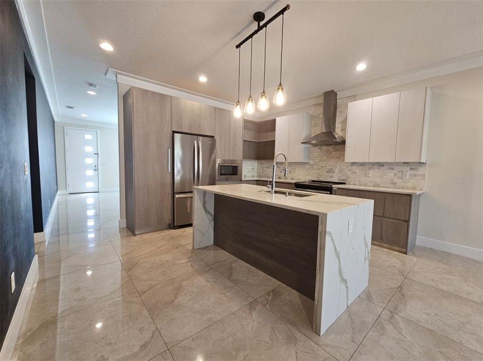 For Rent: $3,850 (4 beds, 2 baths, 2232 Square Feet)