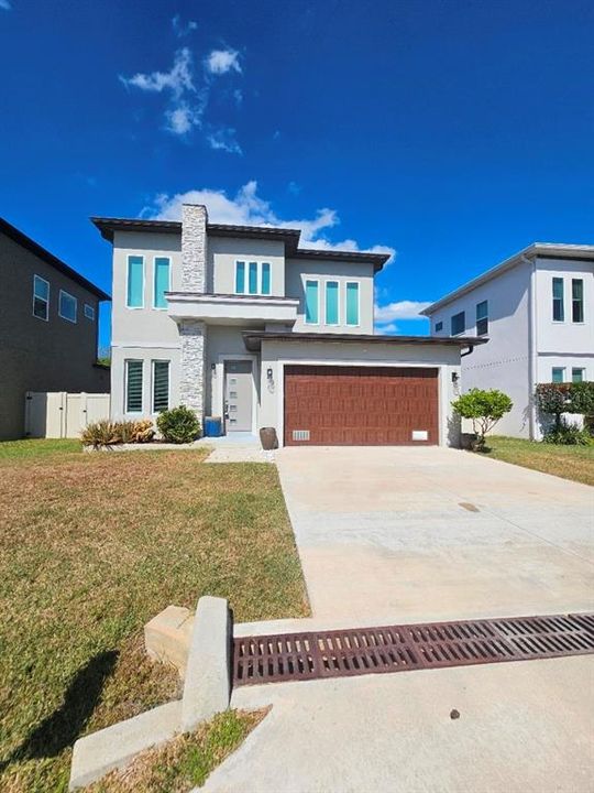 For Rent: $3,850 (4 beds, 2 baths, 2232 Square Feet)