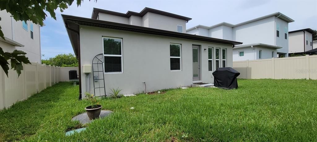 For Rent: $3,850 (4 beds, 2 baths, 2232 Square Feet)