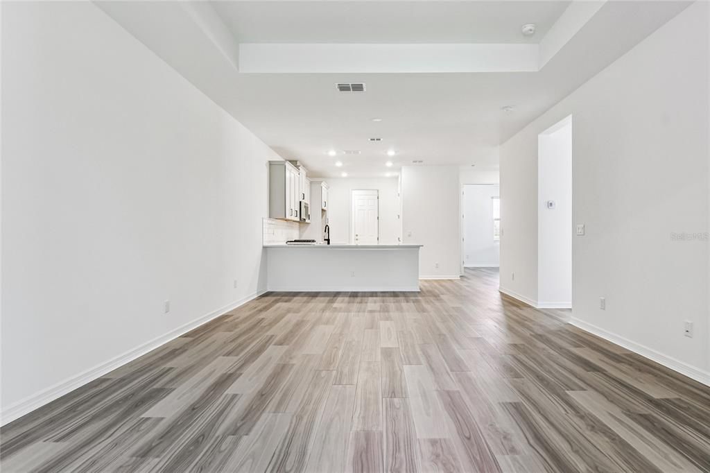 For Sale: $379,999 (2 beds, 2 baths, 1452 Square Feet)