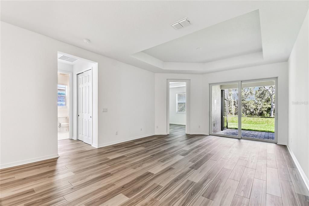 For Sale: $379,999 (2 beds, 2 baths, 1452 Square Feet)