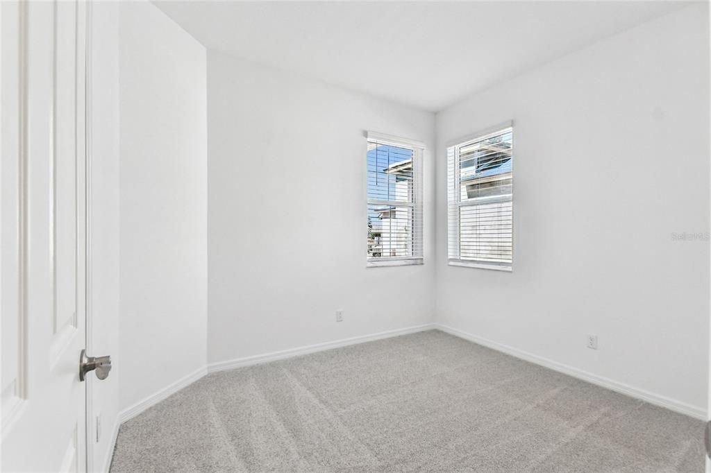 For Sale: $379,999 (2 beds, 2 baths, 1452 Square Feet)